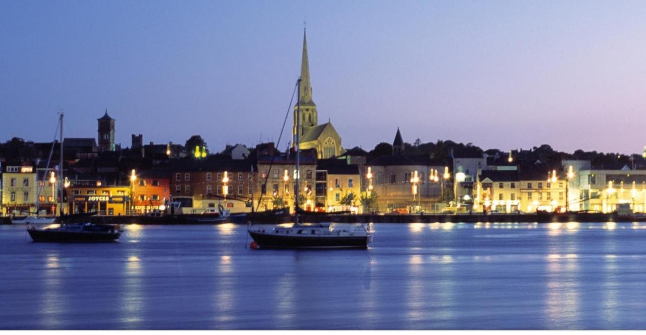 Apartment In The Heart Of Wexford Town Extérieur photo